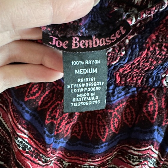 Wide legged boho women’s size medium pants - Picture 2 of 3